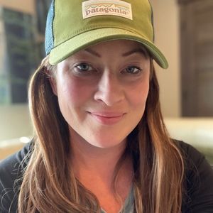 Meet your Posher, Lara